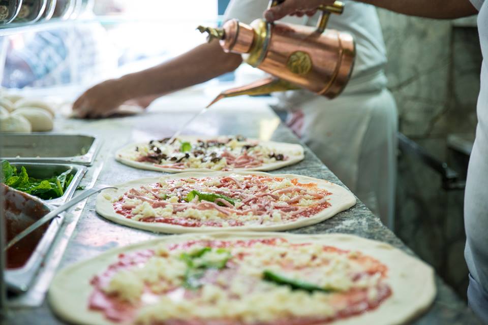 La pizza napoletana: Io la mangio da Trianon