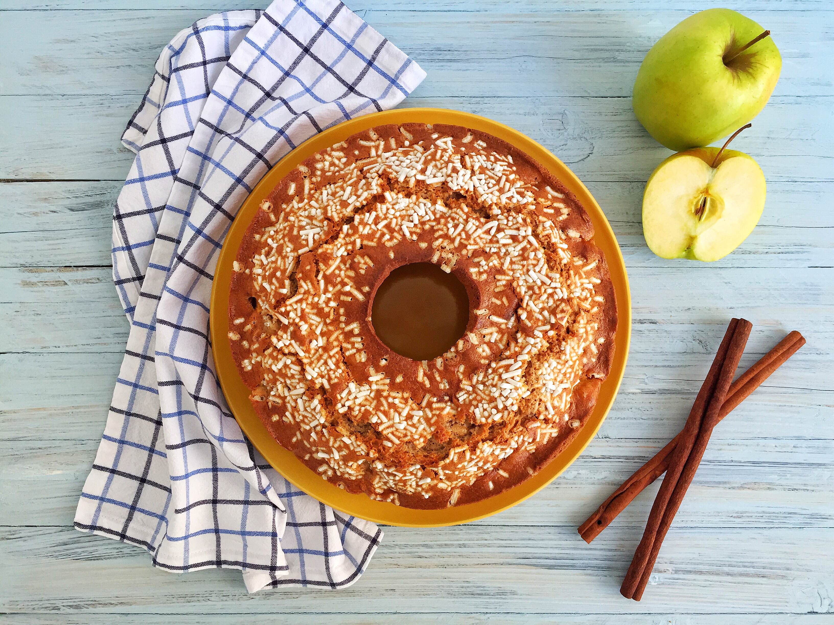 Ciambella alle mele e cannella