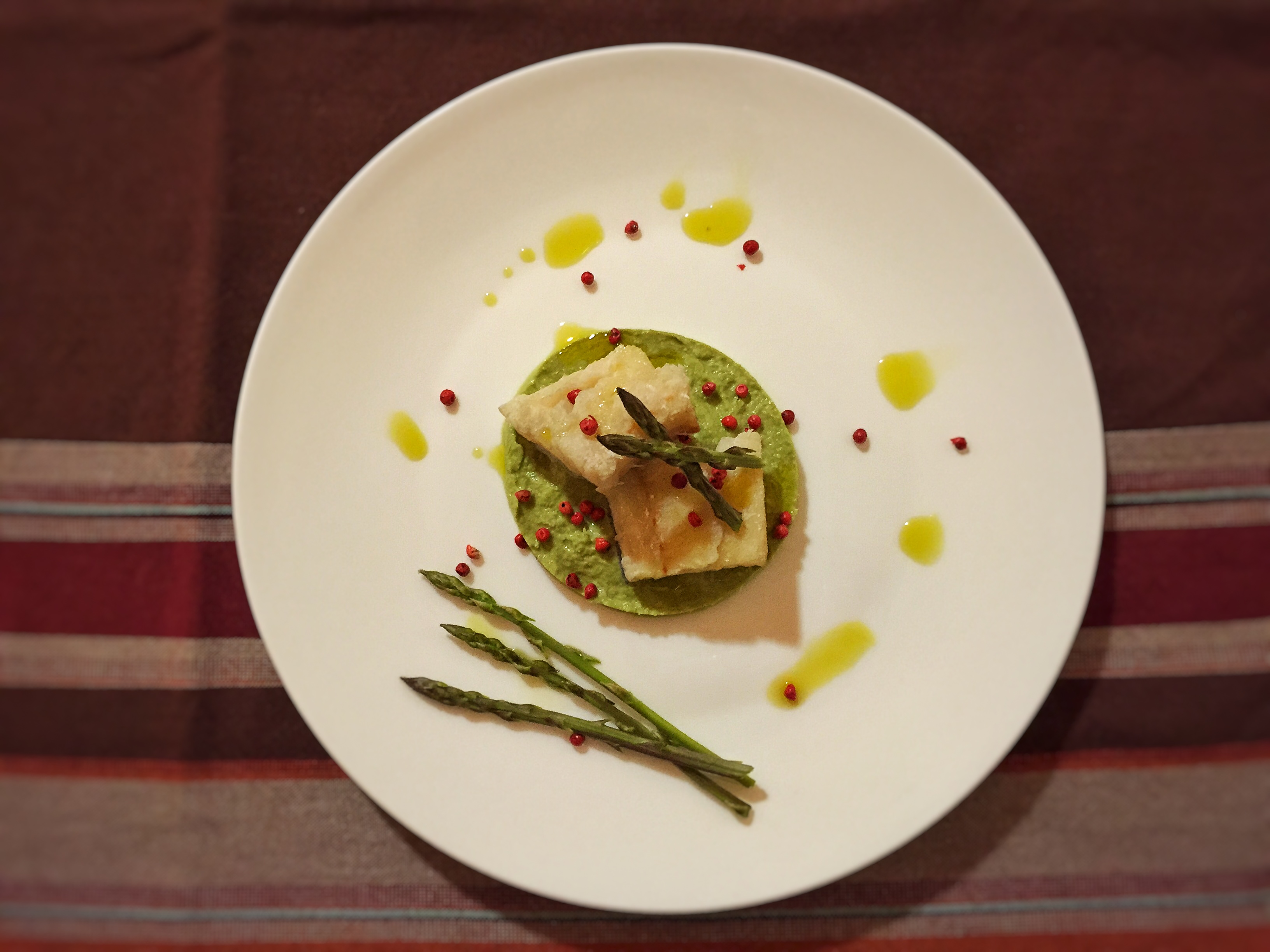 Baccalà con crema di asparagi