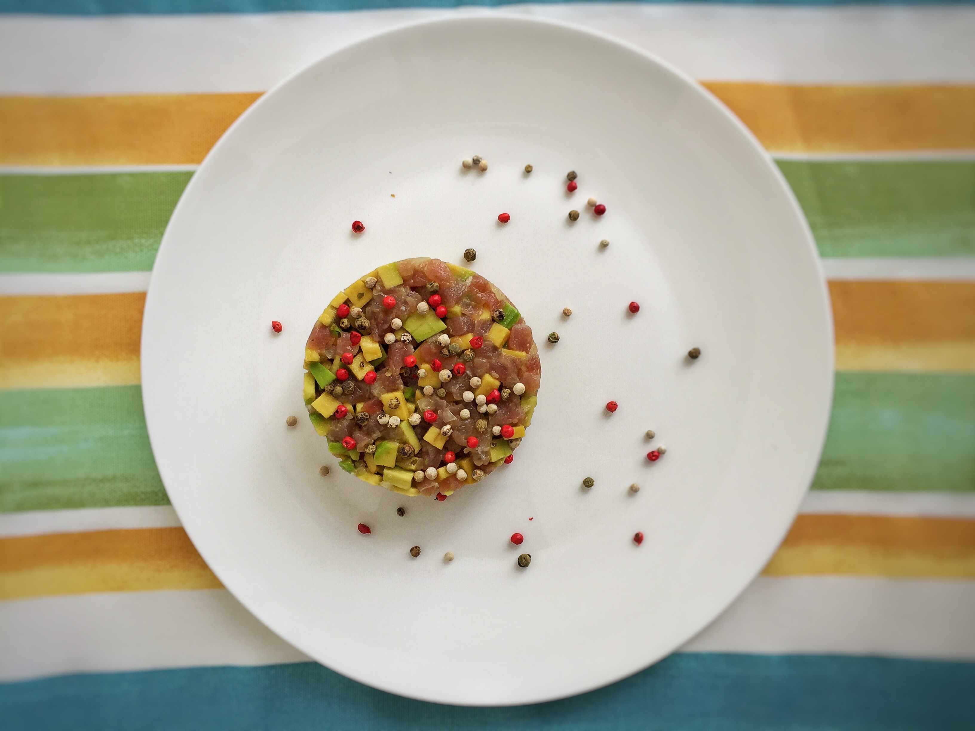 Tartare di tonno e avocado aromatizzata al moscato