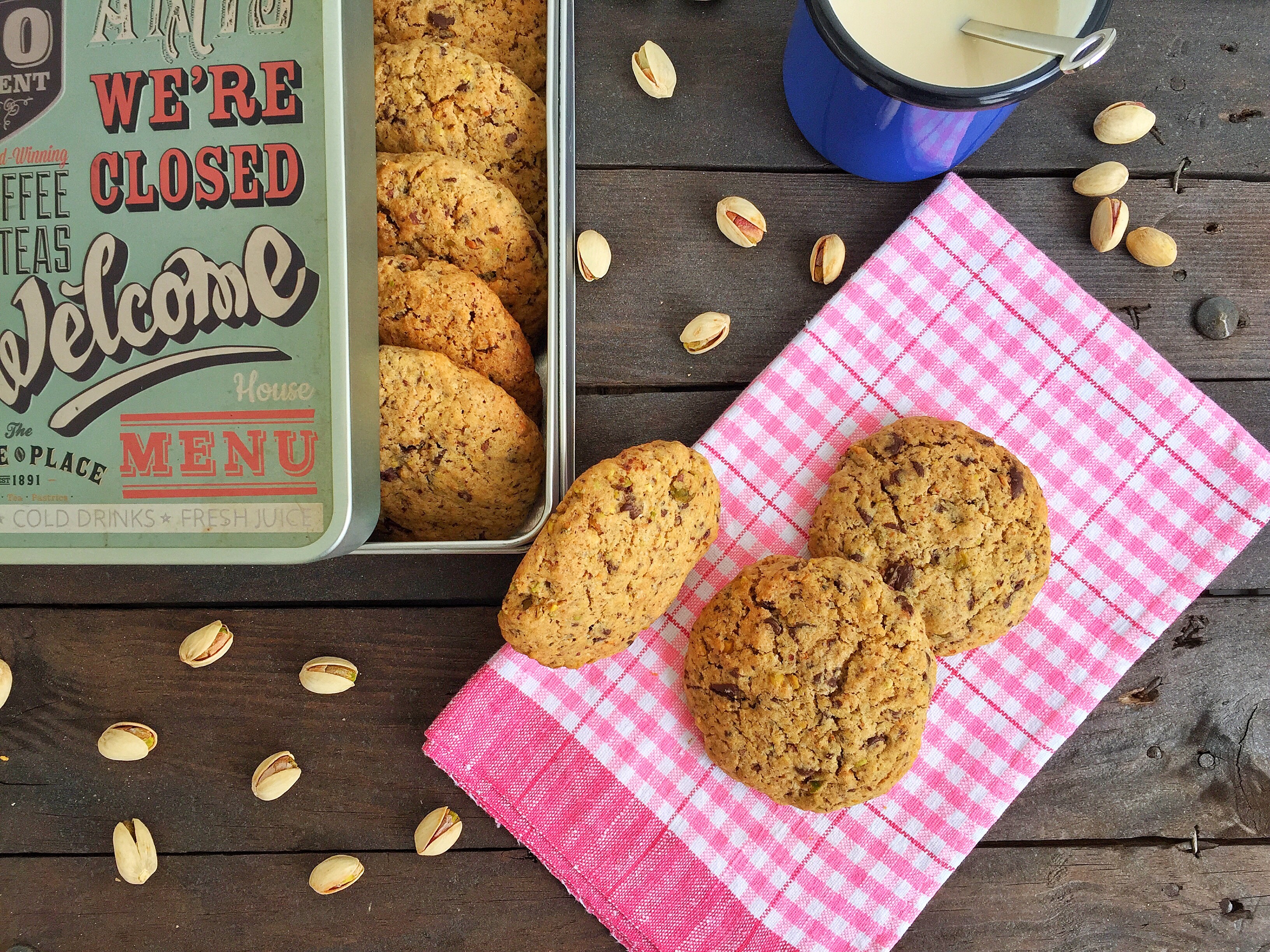 Cookies ai pistacchi salati e cioccolato