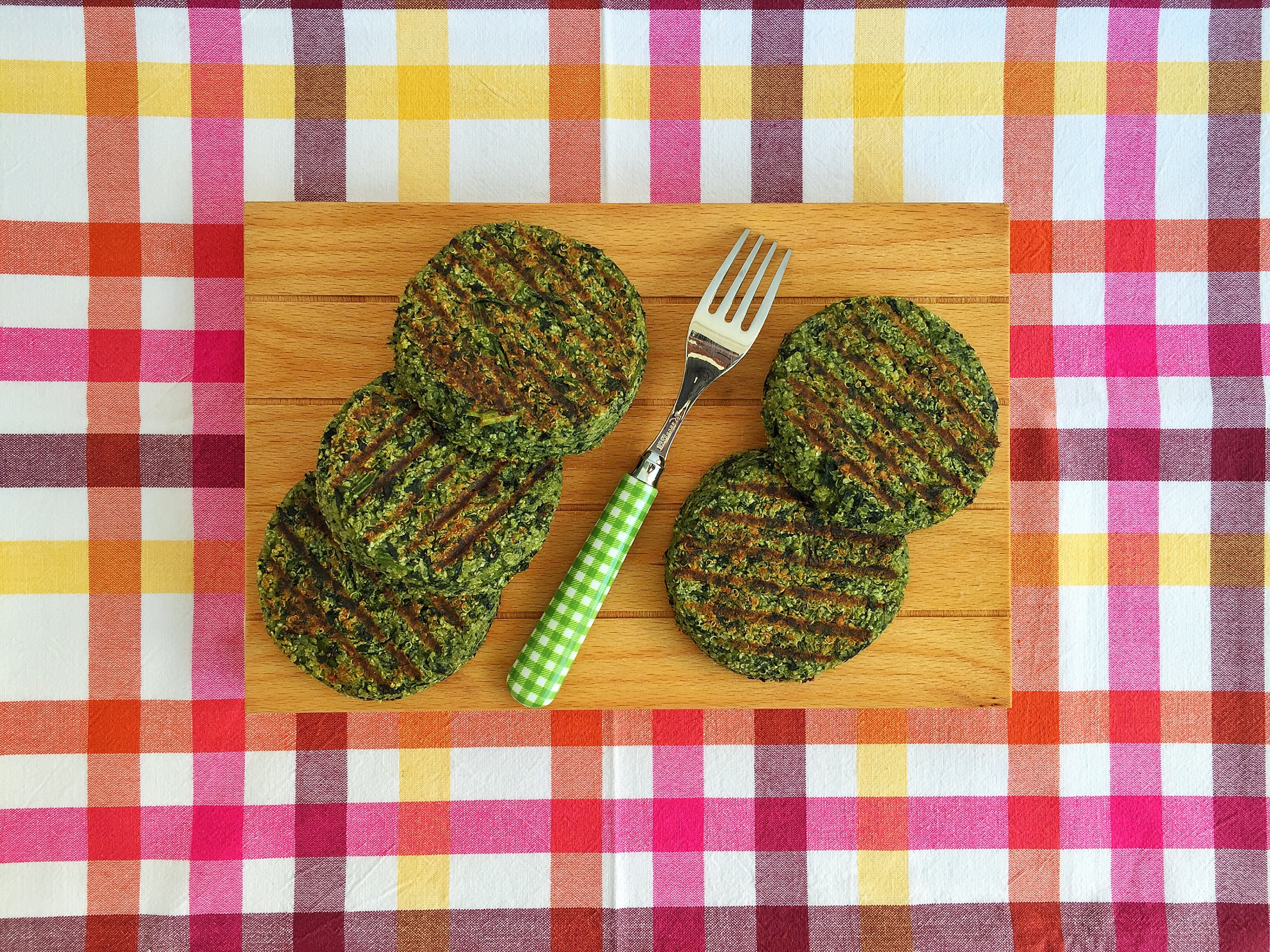 Hamburger di quinoa e spinaci