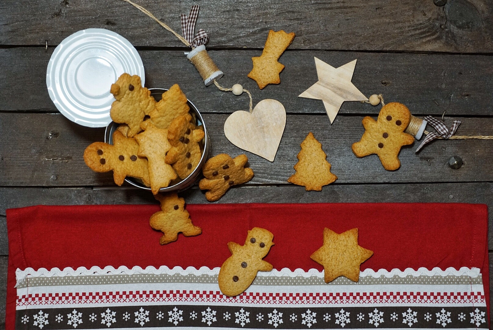 Biscotti di Natale al profumo di cannella