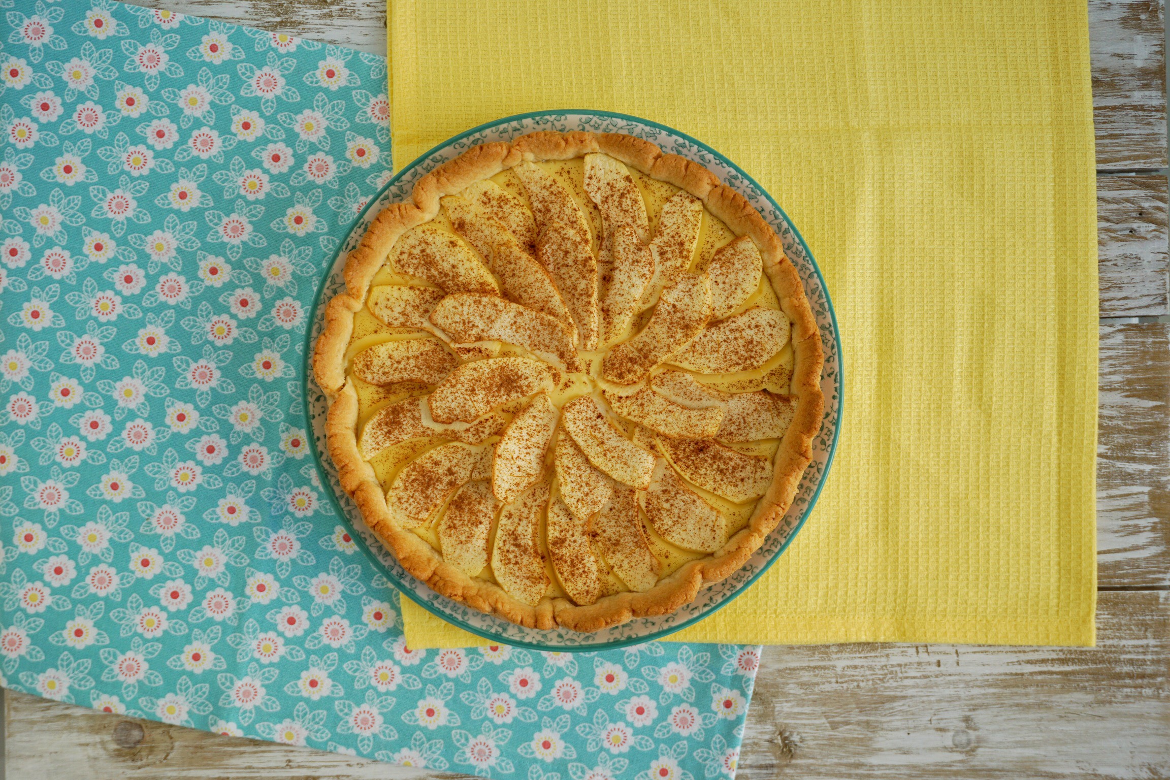 Le Ricette di Chri: Crostata con crema e mele