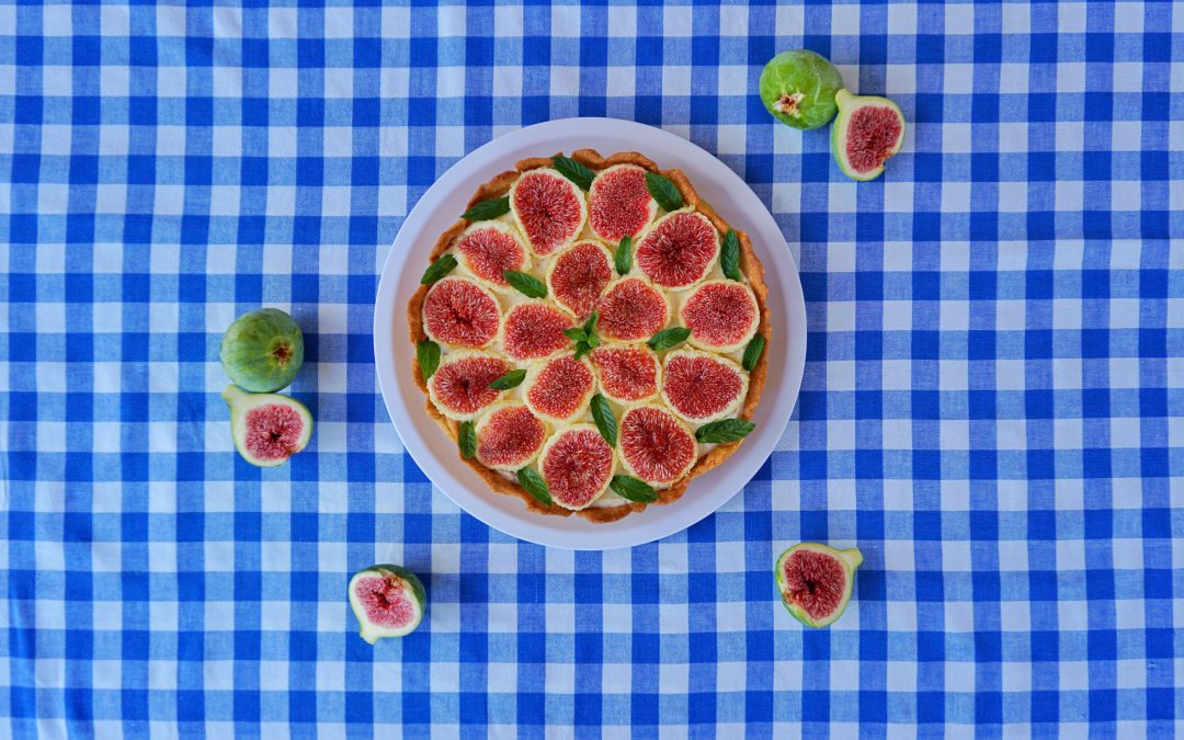 Torta di formaggio e fichi freschi