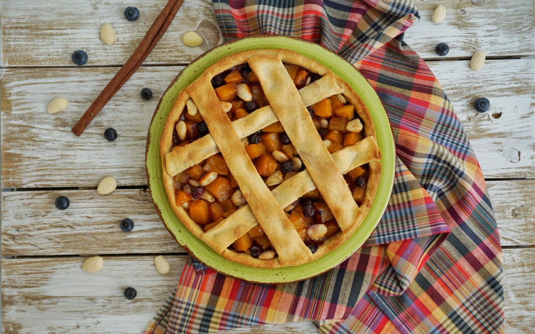 Torta croccante con zucca, mandorle e mirtilli