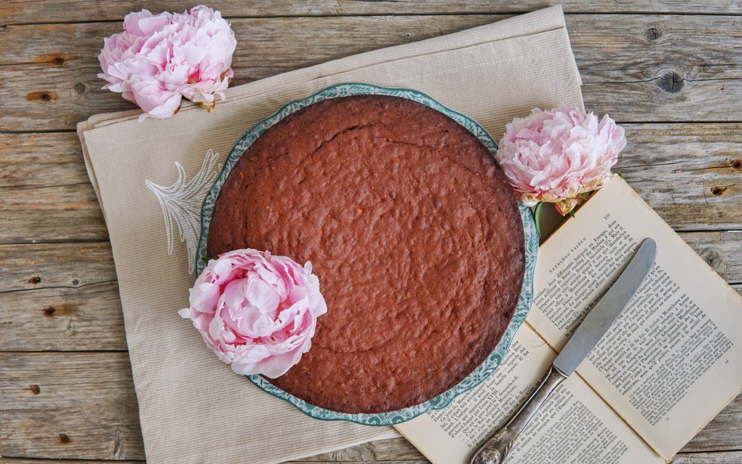 Torta al cioccolato fondente, cacao e mandorle