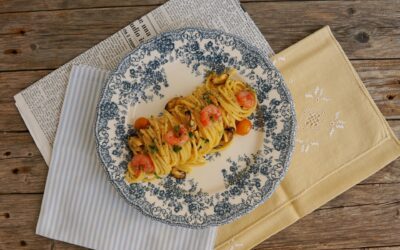Spaghetti quadrati con datterino giallo, cozze e gamberi viola